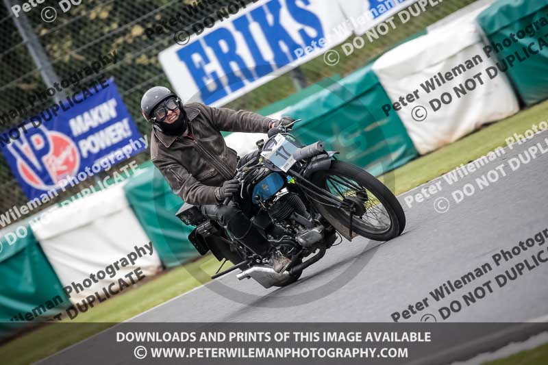 Vintage motorcycle club;eventdigitalimages;mallory park;mallory park trackday photographs;no limits trackdays;peter wileman photography;trackday digital images;trackday photos;vmcc festival 1000 bikes photographs